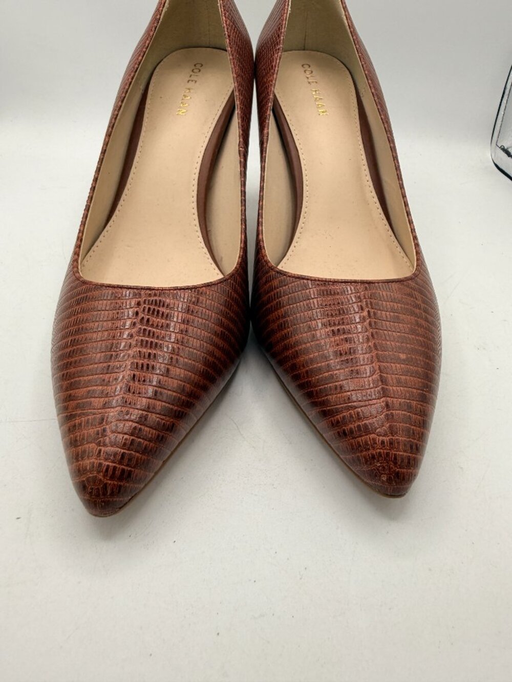 Cole Haan Brown Embossed Leather Pumps Pointed Toe Heels Classic Career - Picture 3 of 9